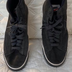 Nike Women’s Blazer Mid Suede Black 8